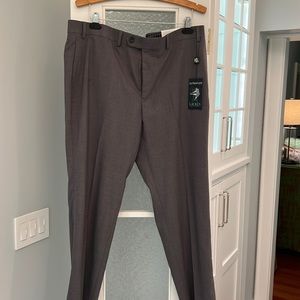 NWT Lauren Ralph Lauren machine washable classic fit Ultraflex. Gray 38w x 30L